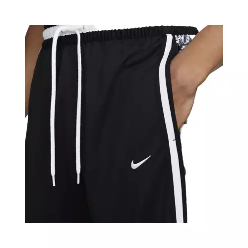 Men's Nike Retro Dri-FIT DNA Shorts 6 Men's Nike Retro Dri-FIT DNA Shorts - Image 4